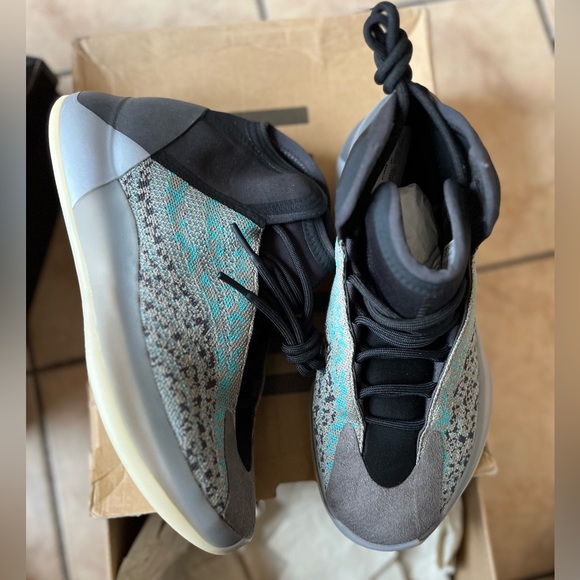 Adidas /Yeezy Qntm Teal size 9.5 ( brand new ) - Picture 7 of 8